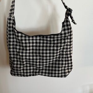 BAGGU Black and White Checkered Shoulder Bag MAKE OFFERS!!!